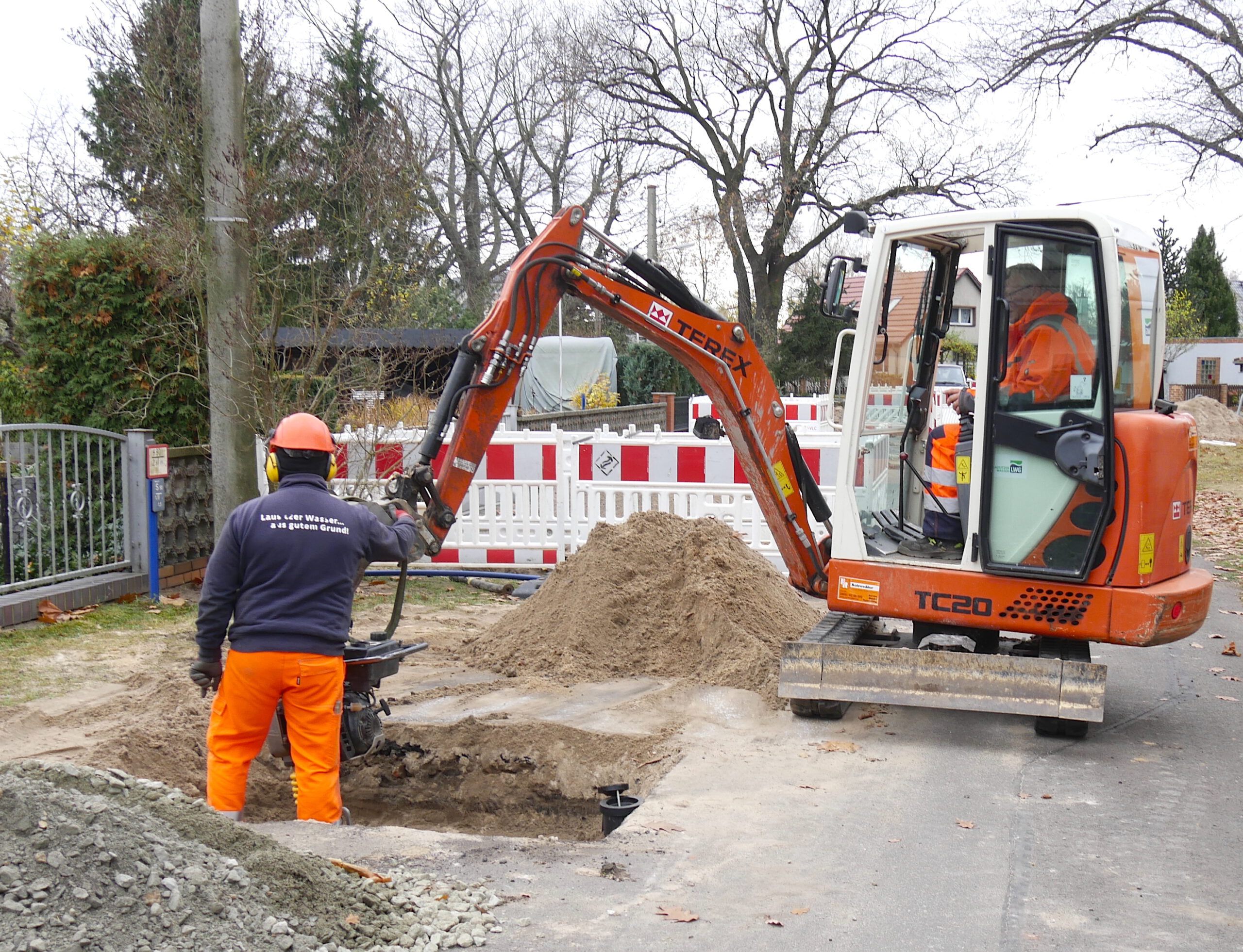 Arbeiten der LWG in der Cottbuser Hammergrabensiedlung